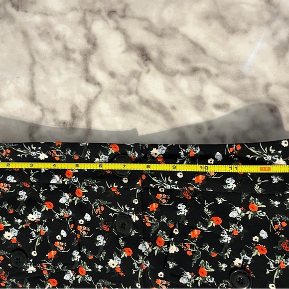 Aritzia Skirt - Picture 8 of 10